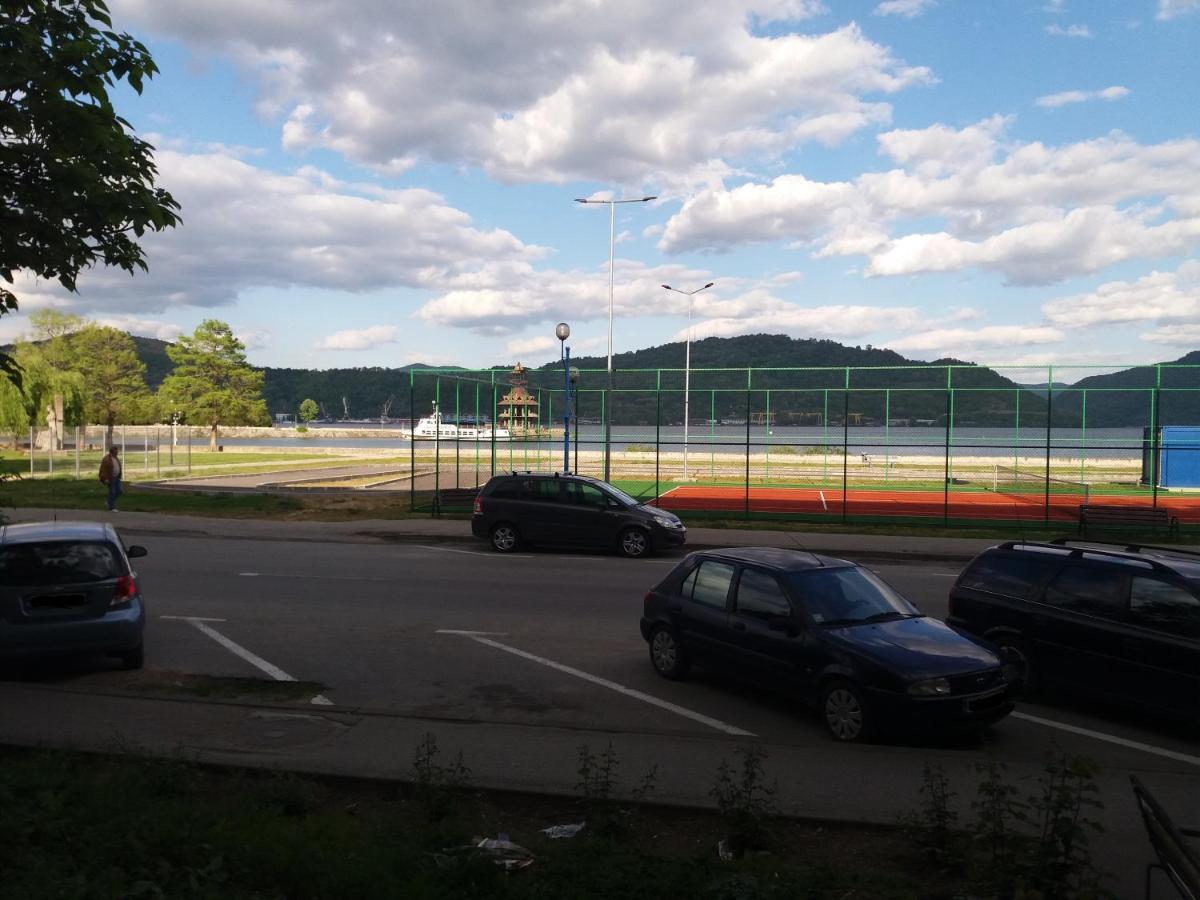 Apartament Belvedere Orsova Kültér fotó